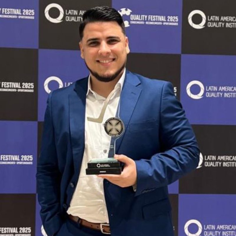 Amhed Navarro - Director Ejecutivo