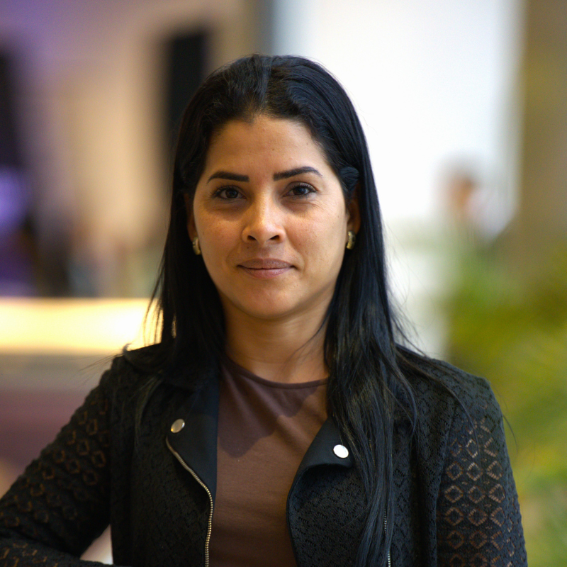 Eudelis Pons-Ejecutiva Comercial – Relaciones y Gestión de Clientes